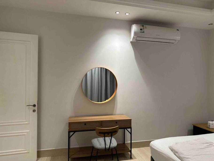 Almajdeah Luxurious Walk To Blvd Apartment